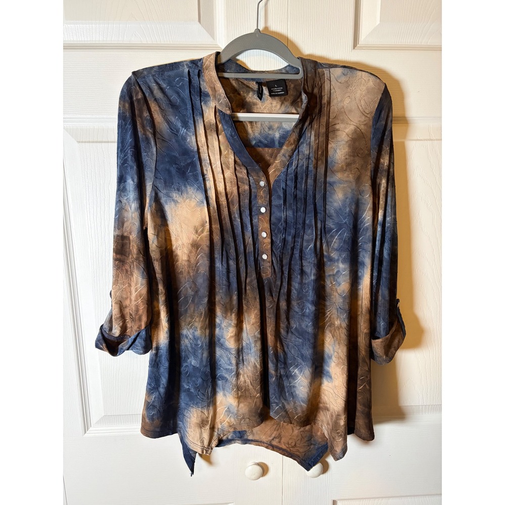 New Directions Womens L Blue Brown Tie Dye Embroidered Sharkbite Hem Blouse Top